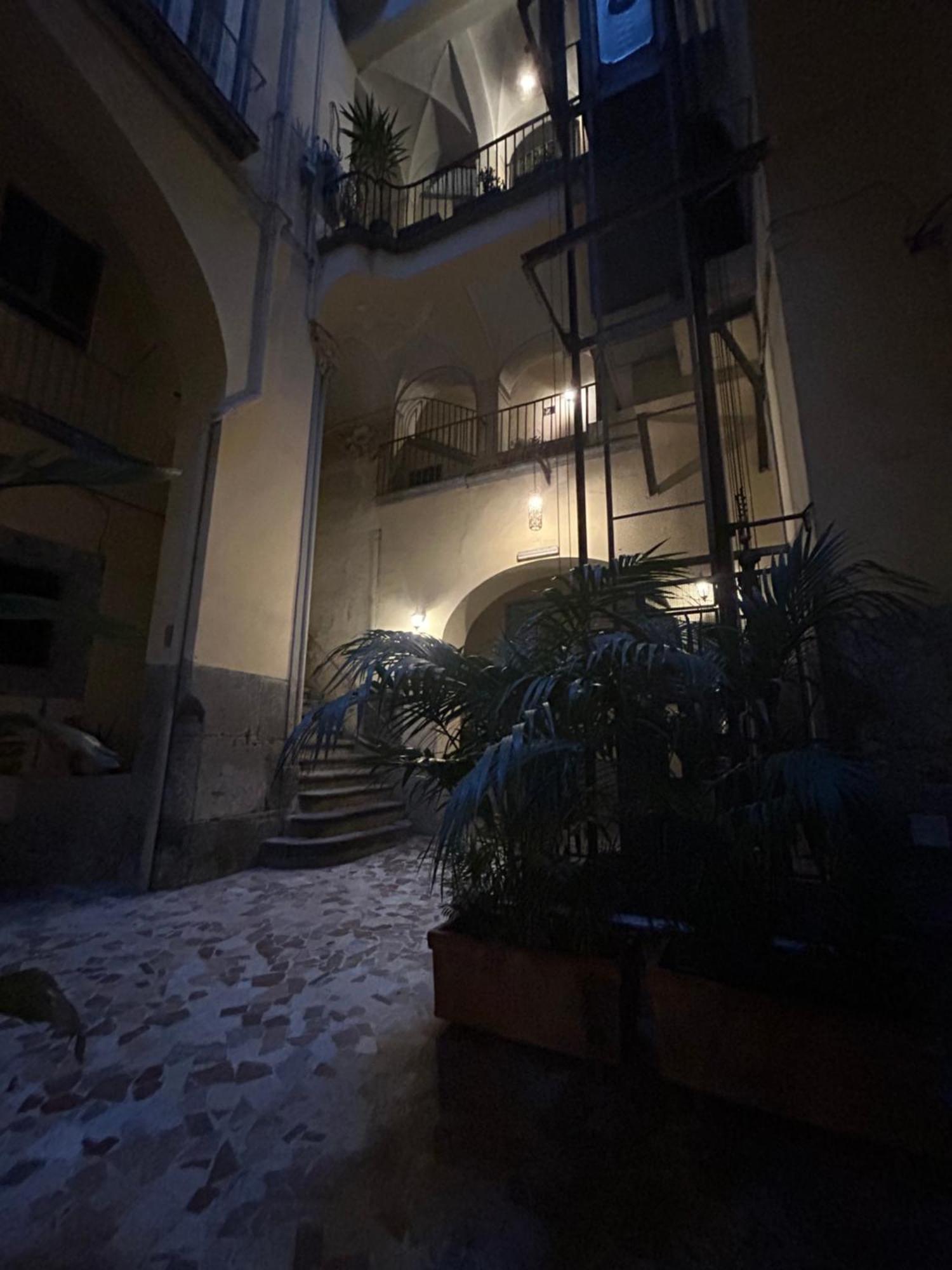 Anni Apartment Chiaia Neapol Zewnętrze zdjęcie